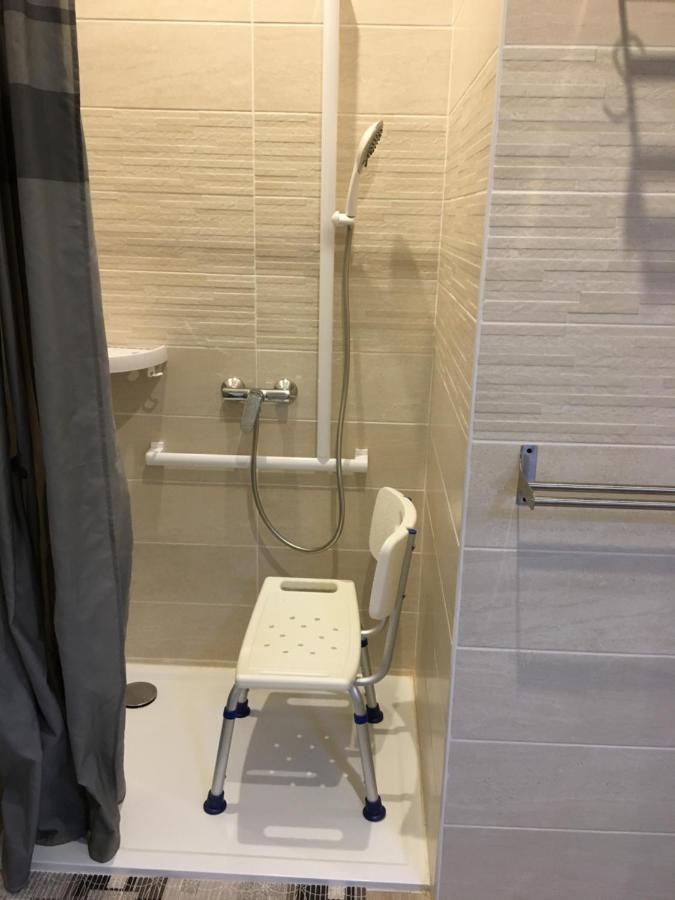 F2 "Le Parc" Clim, Wifi, Pmr Apartment Balaruc-les-Bains Ngoại thất bức ảnh